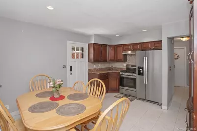 503 S 12th Street, New Hyde Park, NY 11040 - Photo 3