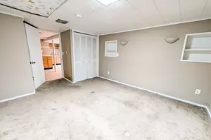 28 Jonas Blvd, Centereach, NY 11720 - Photo 13