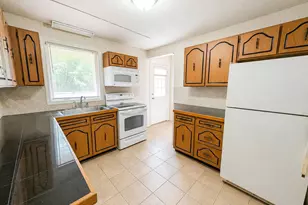 28 Jonas Blvd, Centereach, NY 11720 - Photo 5