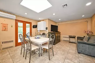 33-22 208th St, Bayside, NY 11361 - Photo 9