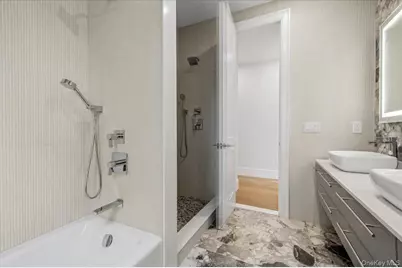 8 Sealy Drive, Lawrence, NY 11559 - Photo 27