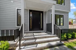 8 Sealy Dr, Lawrence, NY 11559 - Photo 3