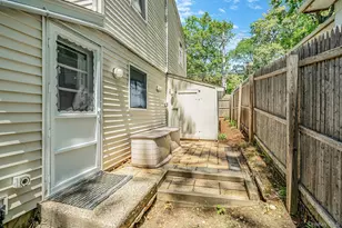 242 Lower Rocky Point Rd, Sound Beach, NY 11789 - Photo 33