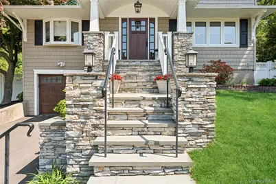 23 Ravenwood Drive, Kings Park, NY 11754 - Photo 3