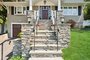 23 Ravenwood Dr, Kings Park, NY 11754 - Photo 3