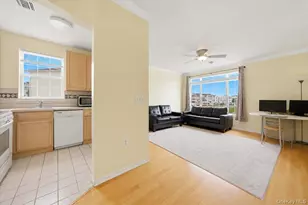 163 Surf Dr, Bronx, NY 10473 - Photo 19