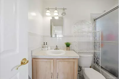 163 Surf Drive #106, Bronx, NY 10473 - Photo 15