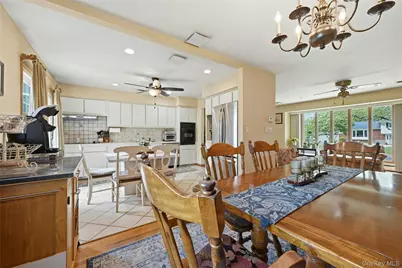 10 Darien Place, East Northport, NY 11731 - Photo 19