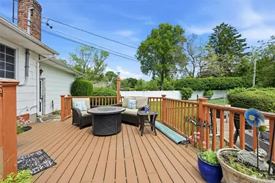 10 Darien Place, East Northport, NY 11731 - Photo 33