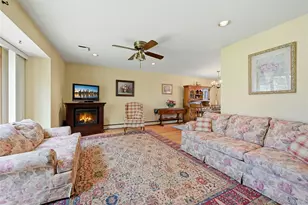 10 Darien Pl, East Northport, NY 11731 - Photo 13