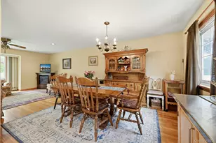 10 Darien Pl, East Northport, NY 11731 - Photo 17