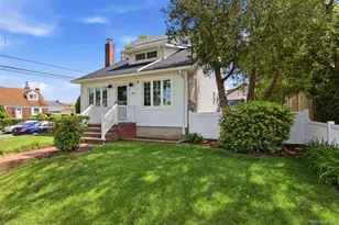 1615 Estelle Ave, Elmont, NY 11003 - Photo 3