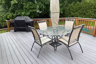8 Stell Ln, East Northport, NY 11731 - Photo 15
