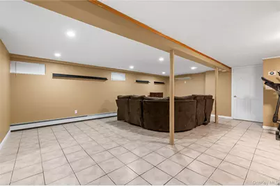 3 Cheshire Road, Bethpage, NY 11714 - Photo 19