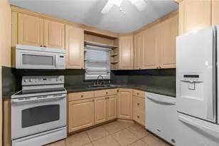 3 Cheshire Rd, Bethpage, NY 11714 - Photo 7
