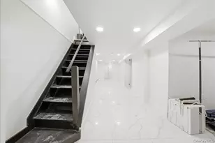 916 Clarence Ave, Bronx, NY 10465 - Photo 21