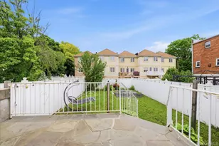 916 Clarence Ave, Bronx, NY 10465 - Photo 19