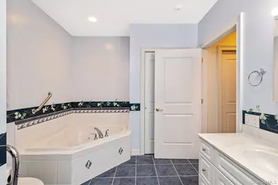 45 Oak Run, Stony Brook, NY 11790 - Photo 13