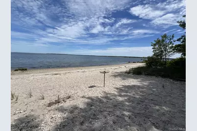 83 Beach Road, Aquebogue, NY 11901 - Photo 21