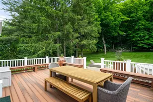 16 Fox Den Rd, Mount Kisco, NY 10549 - Photo 9