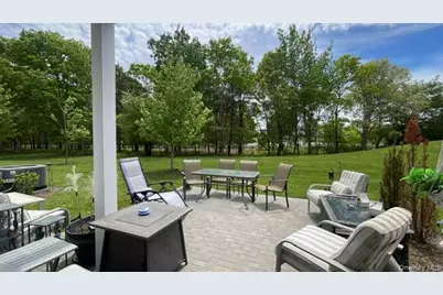 40 Greentree Court, Shirley, NY 11967 - Photo 23