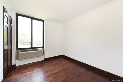 152-18 Union Turnpike #5O, Flushing, NY 11367 - Photo 15