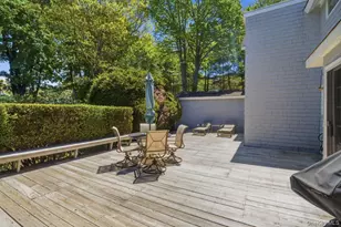 71 Montauk Hwy, Quogue, NY 11959 - Photo 15