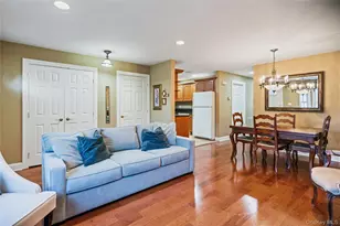 1075 Savoy Dr, Melville, NY 11747 - Photo 9
