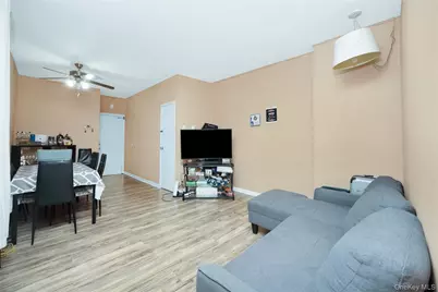 125-12 18th Avenue, College Point, NY 11356 - Photo 9