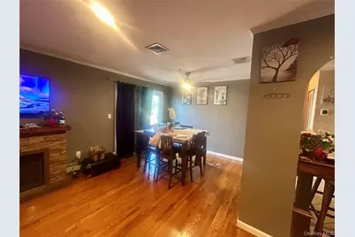[Address not provided], Massapequa, NY 11758 - Photo 5