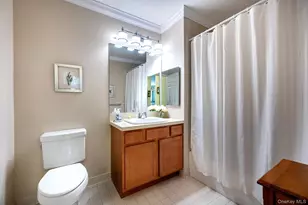206 Sutton Dr, Mount Kisco, NY 10549 - Photo 23