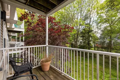 206 Sutton Drive, Mount Kisco, NY 10549 - Photo 11