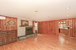 18 Homeland Dr, Huntington, NY 11743 - Photo 9