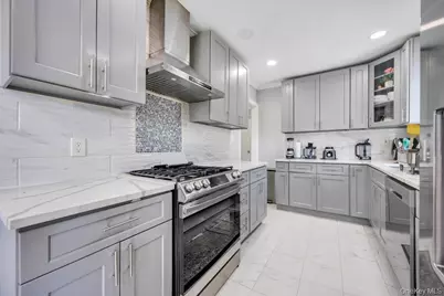 48 Liberty Avenue, Mineola, NY 11501 - Photo 3