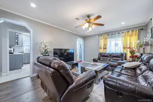 48 Liberty Ave, Mineola, NY 11501 - Photo 9