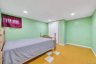 48 Liberty Ave, Mineola, NY 11501 - Photo 19