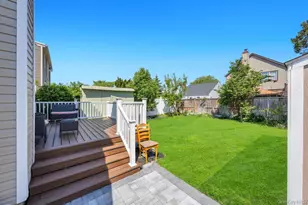 48 Liberty Ave, Mineola, NY 11501 - Photo 27