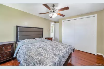 48 Liberty Avenue, Mineola, NY 11501 - Photo 15