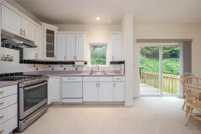 138 Foltim Way, Congers, NY 10920 - Photo 13