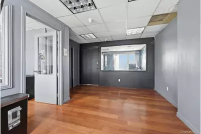 139-27 Queens Blvd, Briarwood, NY 11435 - Photo 5