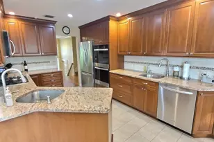 3452 Turf Rd, Oceanside, NY 11572 - Photo 15