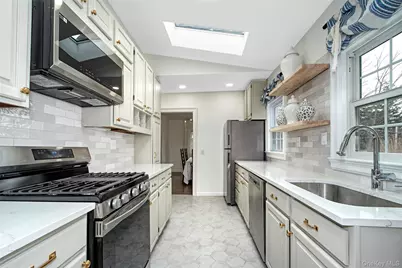 319 Oakland Beach Avenue, Rye, NY 10580 - Photo 9