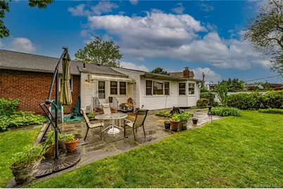 689 Bruce Drive, East Meadow, NY 11554 - Photo 31