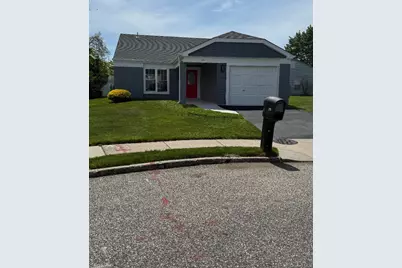 379 Larchmont Court, Ridge, NY 11961 - Photo 1