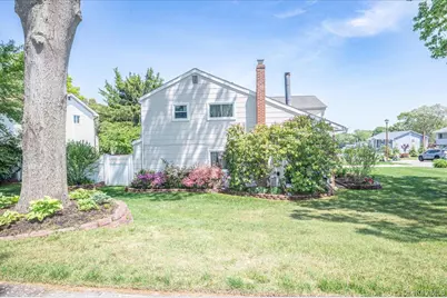 5 Spruceton Street, Brookhaven, NY 11784 - Photo 5