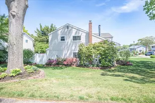 5 Spruceton St, Brookhaven, NY 11784 - Photo 5