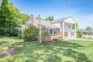 5 Spruceton St, Brookhaven, NY 11784 - Photo 3
