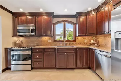 2499 Haff Avenue, Bellmore, NY 11710 - Photo 11