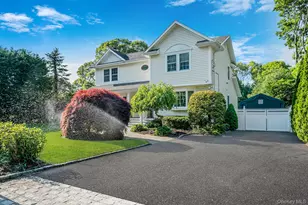 364 Twilight Ln, Smithtown, NY 11787 - Photo 3