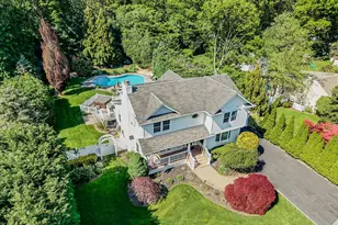 364 Twilight Ln, Smithtown, NY 11787 - Photo 37
